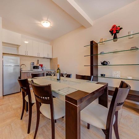 Port Adria Apartments Kamenari Luaran gambar