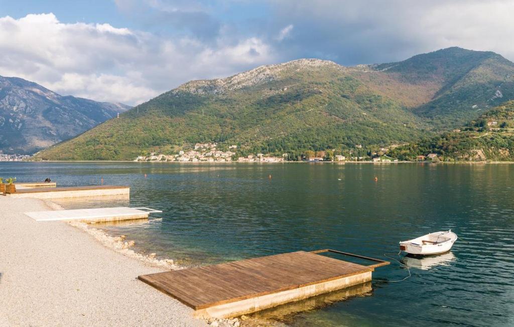 Port Adria Apartments Kamenari Luaran gambar