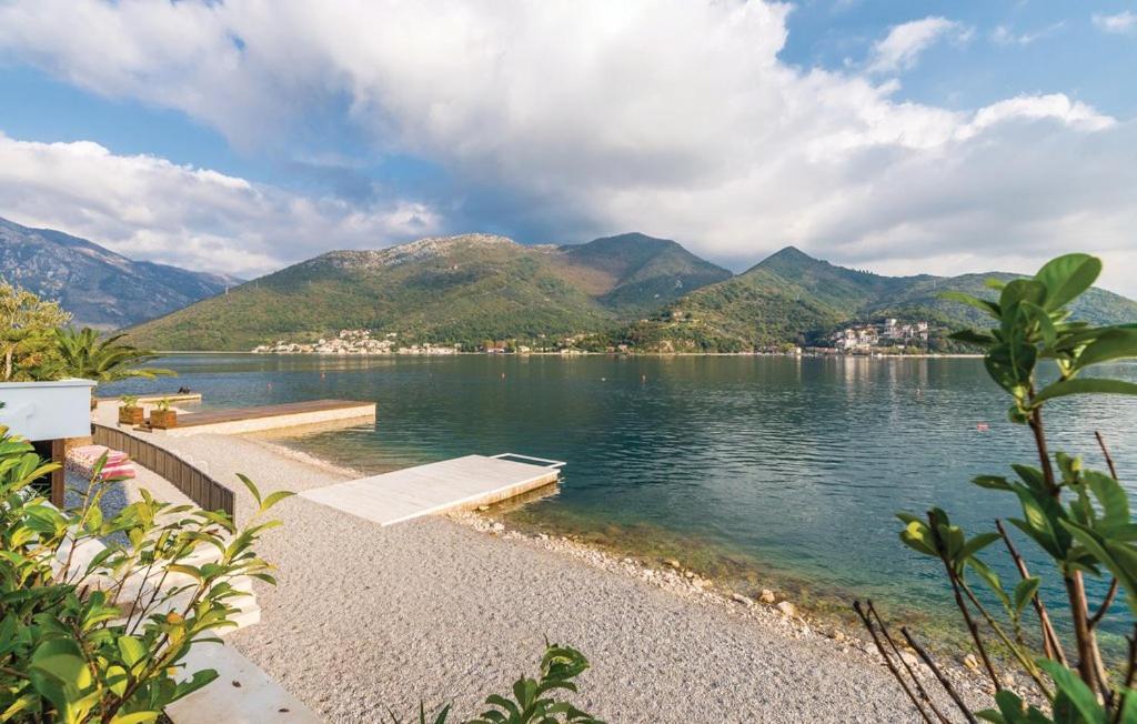 Port Adria Apartments Kamenari Luaran gambar
