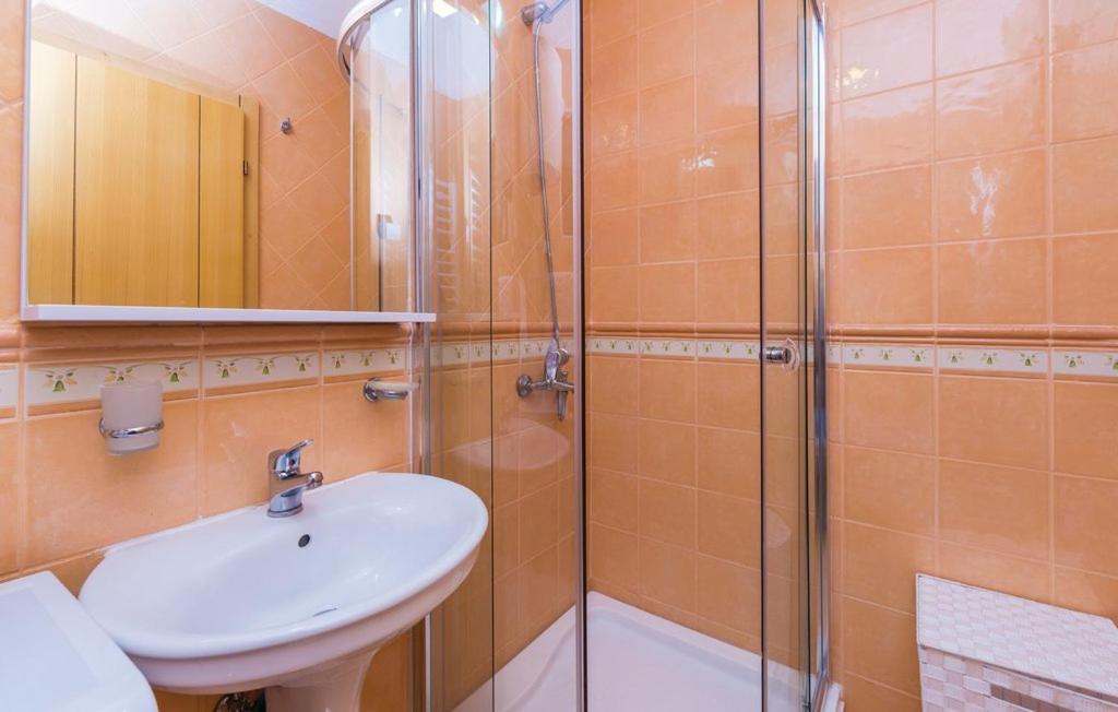 Port Adria Apartments Kamenari Luaran gambar